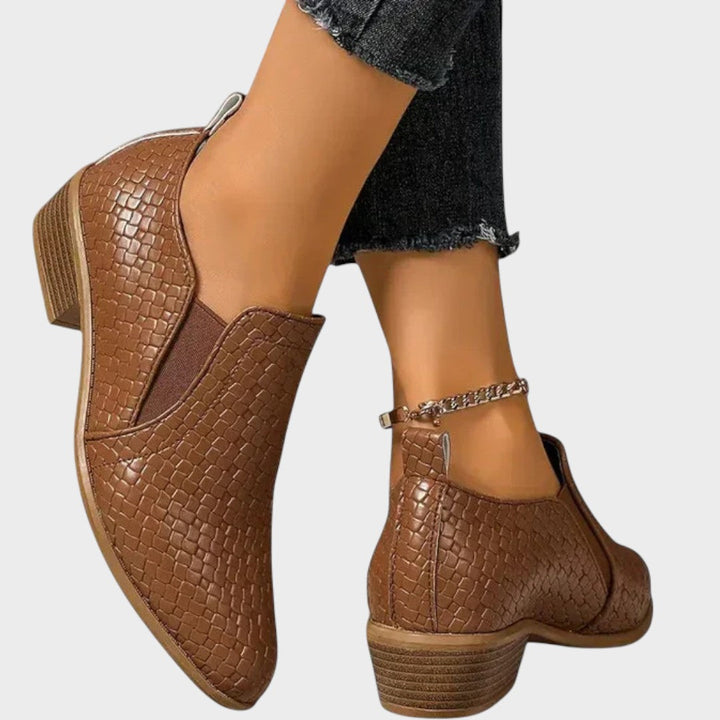 Zavira | Zapatos de Charol con Tacón Medio