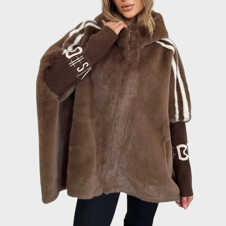 Penélope | Abrigo Oversize de Peluche con Capucha