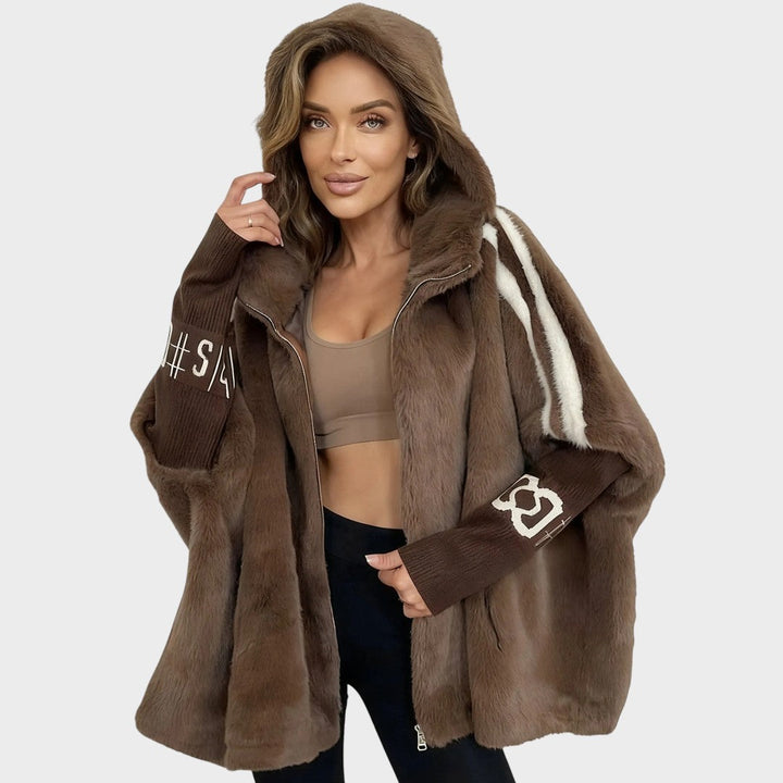 Penélope | Abrigo Oversize de Peluche con Capucha