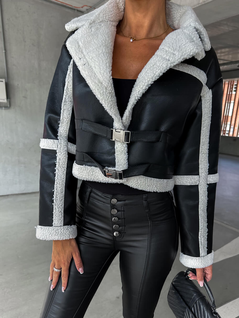 Chaqueta de Cuero Sintético