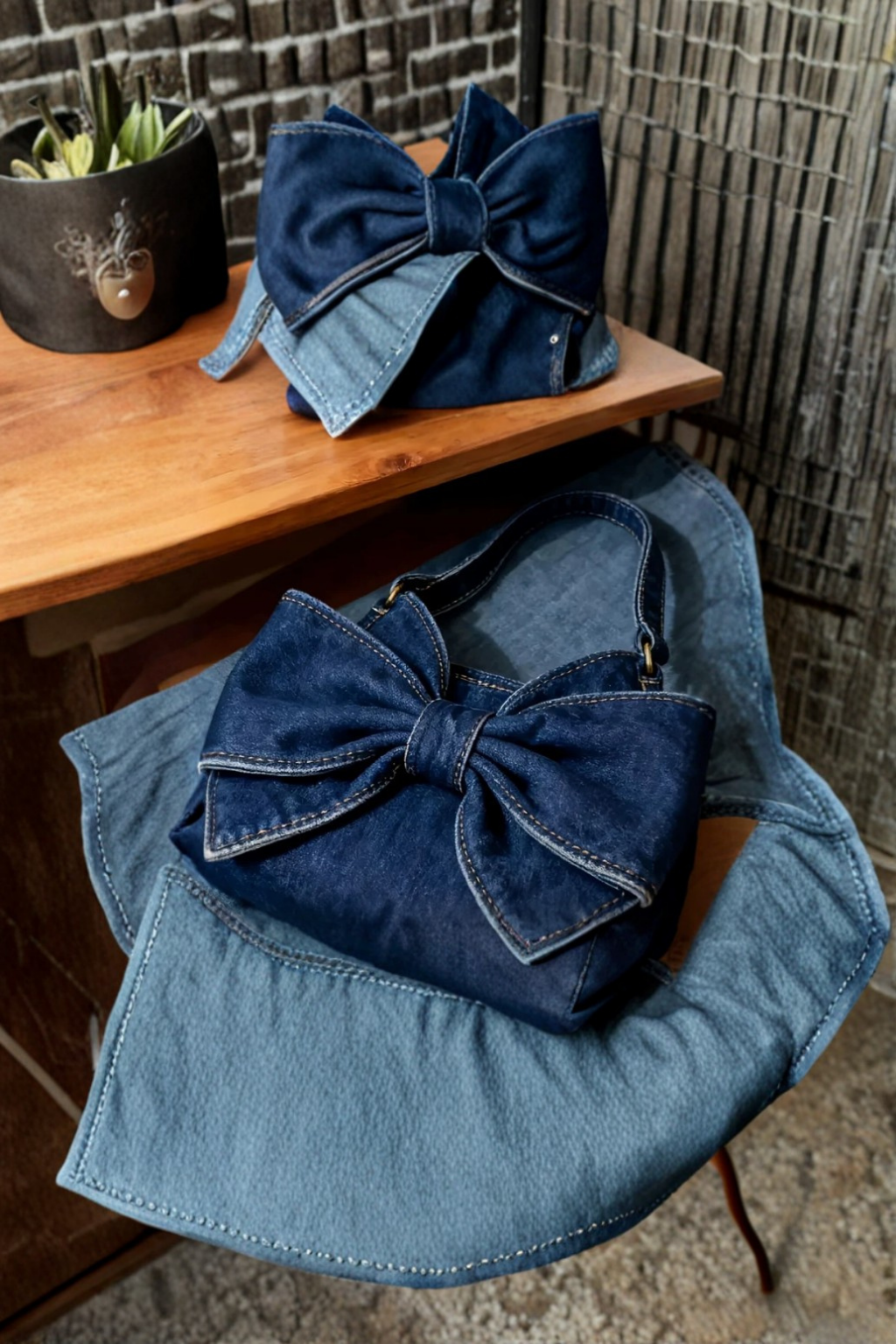 Delfina | Cartera con Moño Estilo Retro