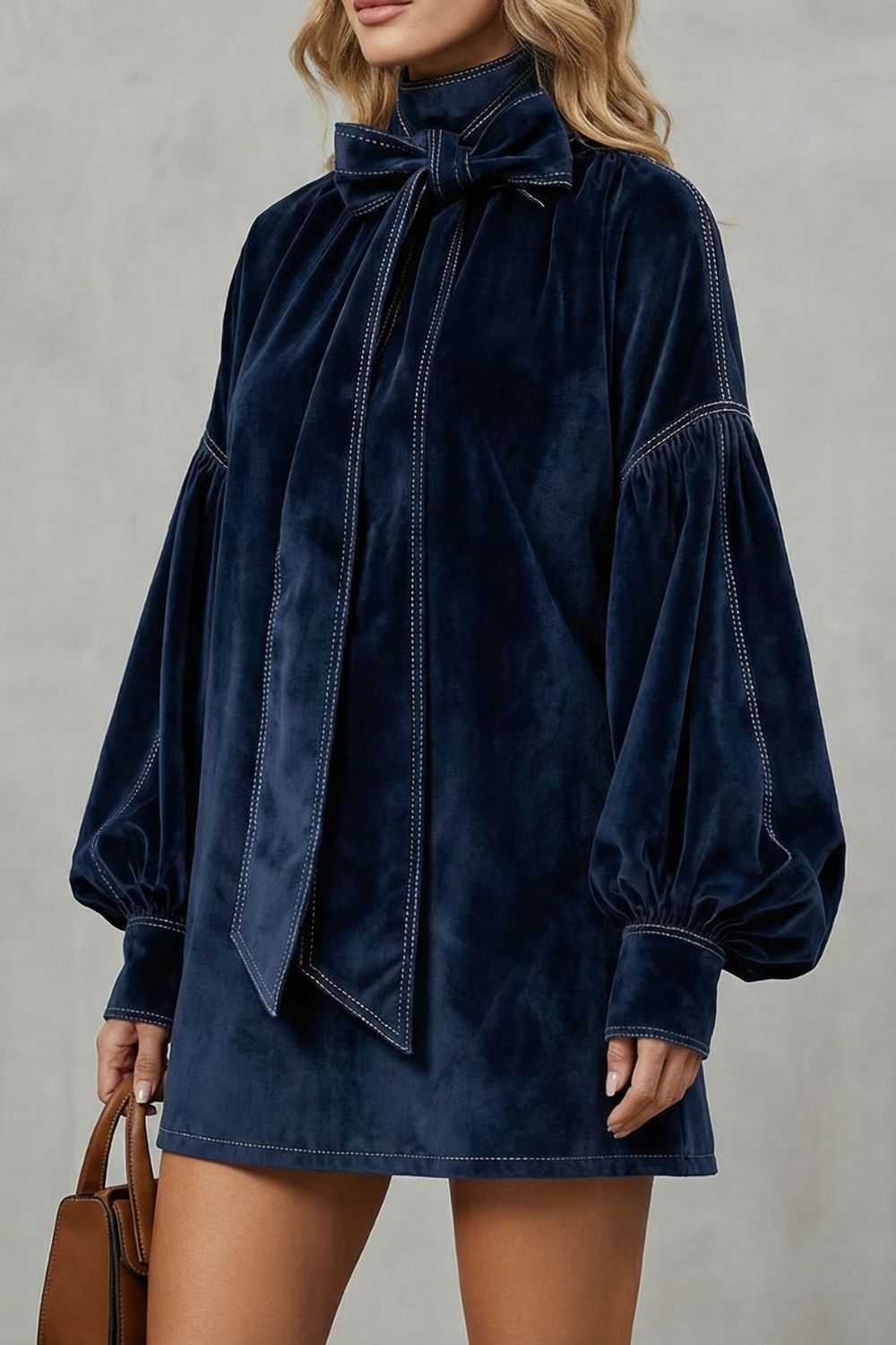 Estela | Vestido Mini de Terciopelo con Lazo
