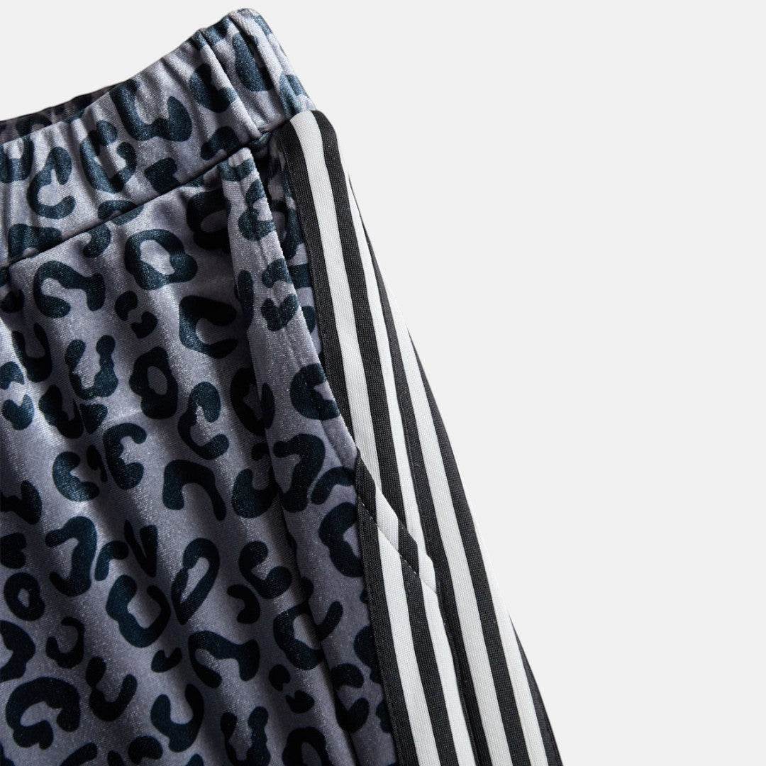 Teresa | Conjunto Deportivo de Terciopelo