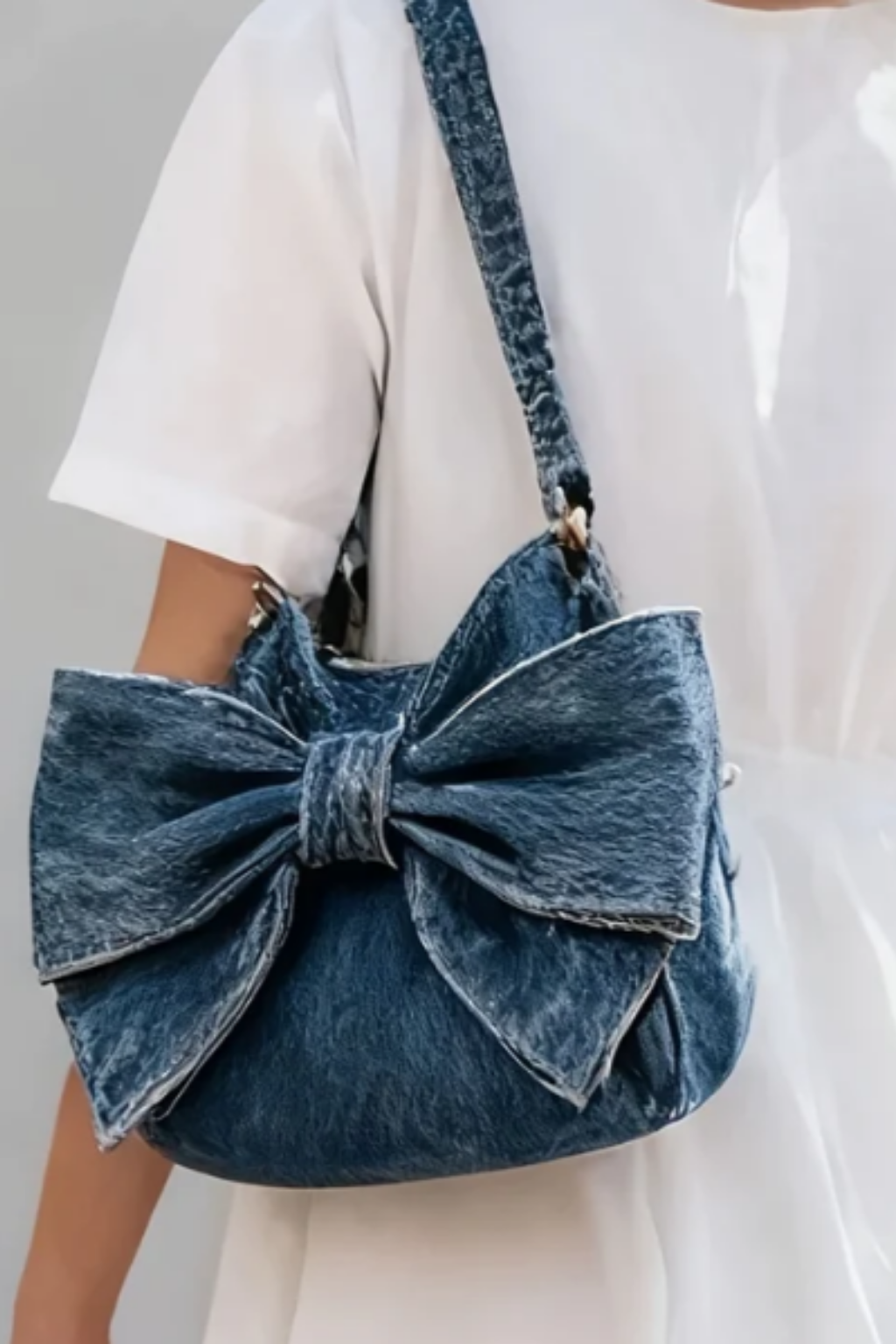 Delfina | Cartera con Moño Estilo Retro
