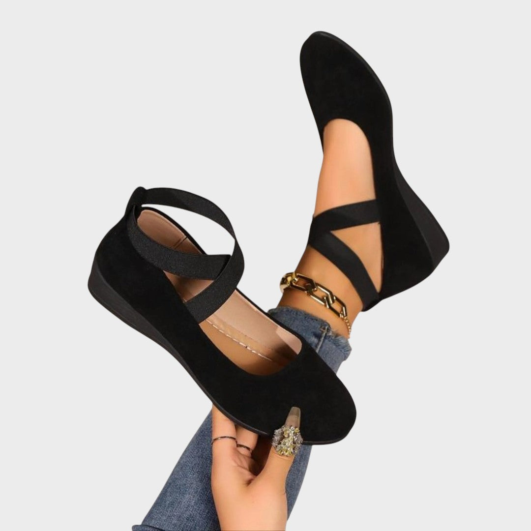 Regina | Zapatos Cerrados con Taco Chino