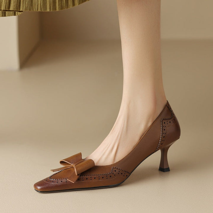 Célora | Pumps con Cinta de Cuero