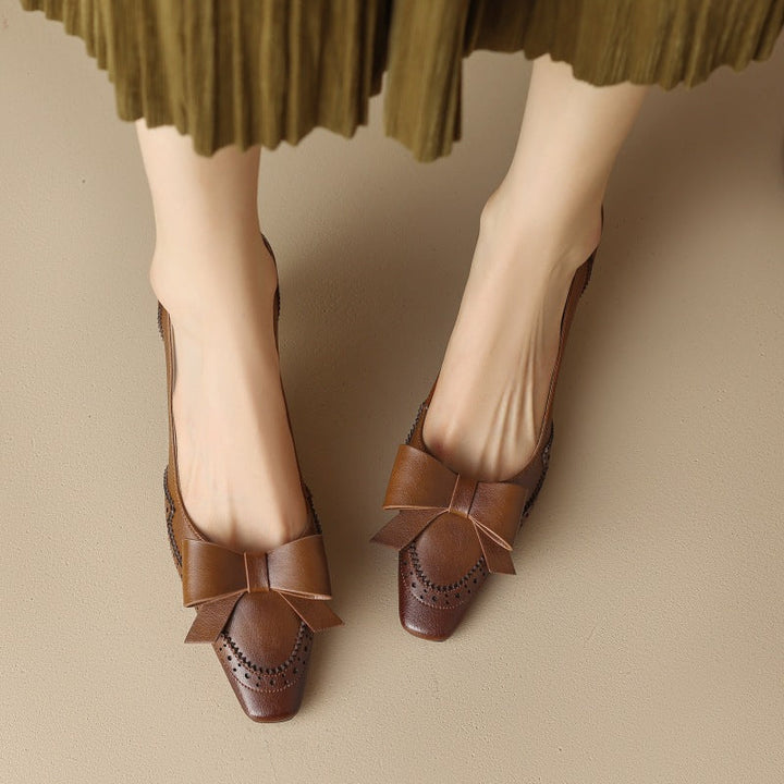 Célora | Pumps con Cinta de Cuero