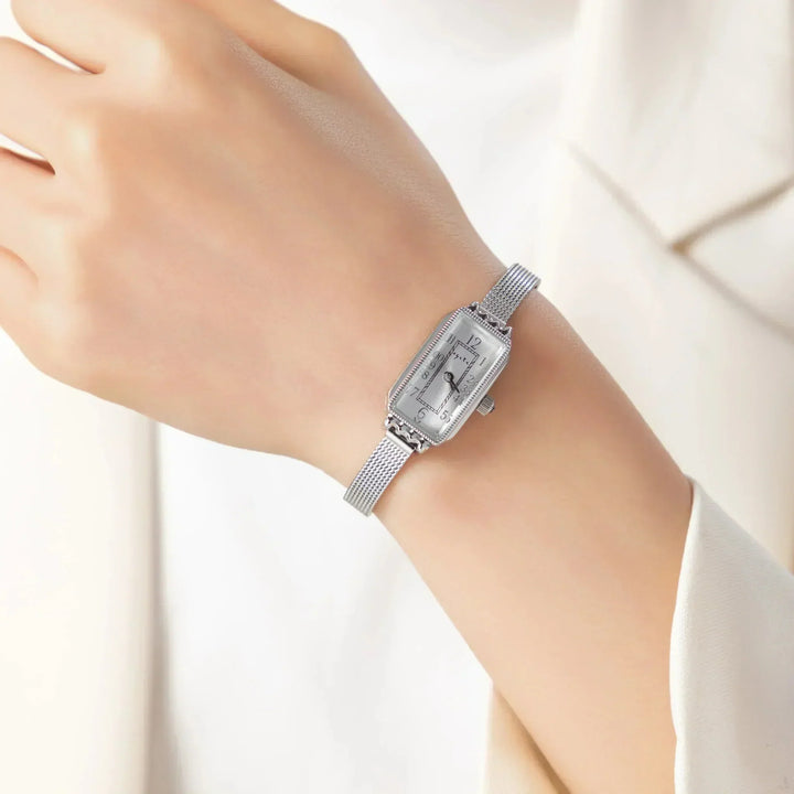 Esther | Reloj con Pulsera Texturizada