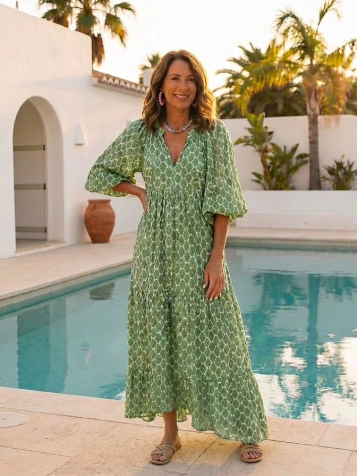 Emilia | Vestido Midi Estampado de Tres Cuartos con Escote en V