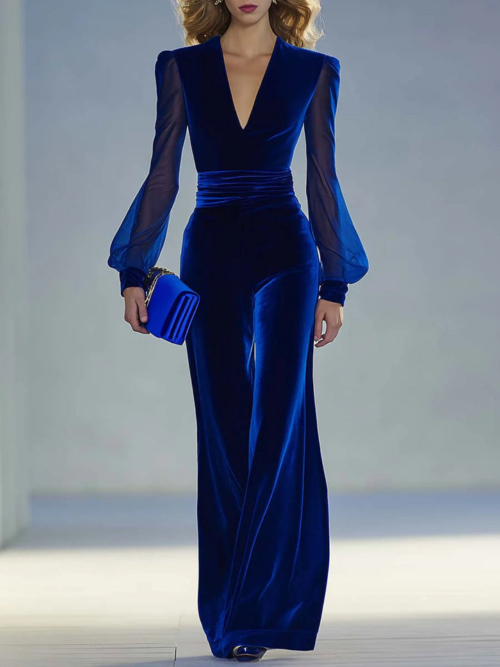 Trisha | Mono Elegante de Ante con Escote en V – Elegancia Moderna