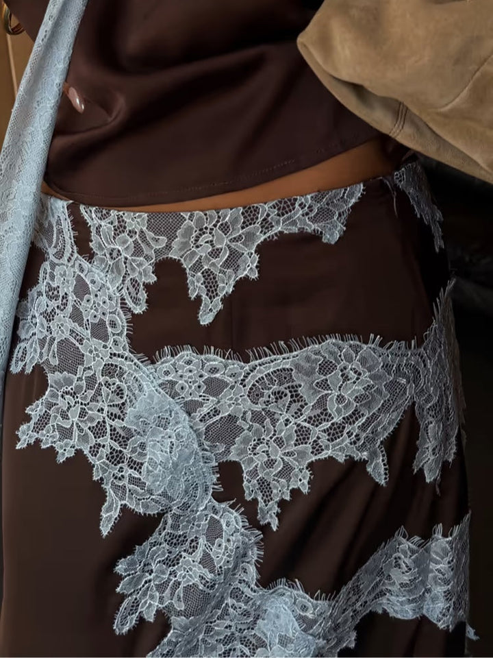 Conjunto de Traje Katalina de Encaje – Elegante Conjunto de Dos Piezas con Encaje