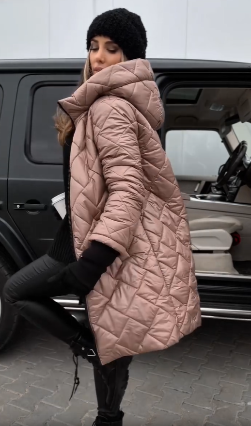 Bogna | Abrigo de invierno elegante acolchado con capucha