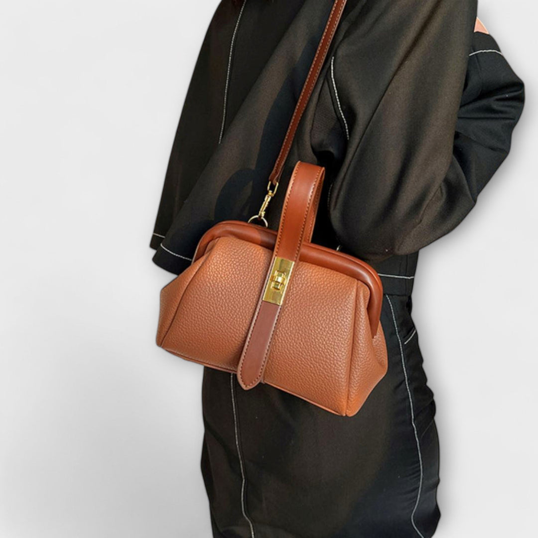 Yvonne | Cartera Retro