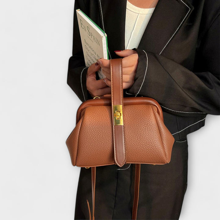 Yvonne | Cartera Retro