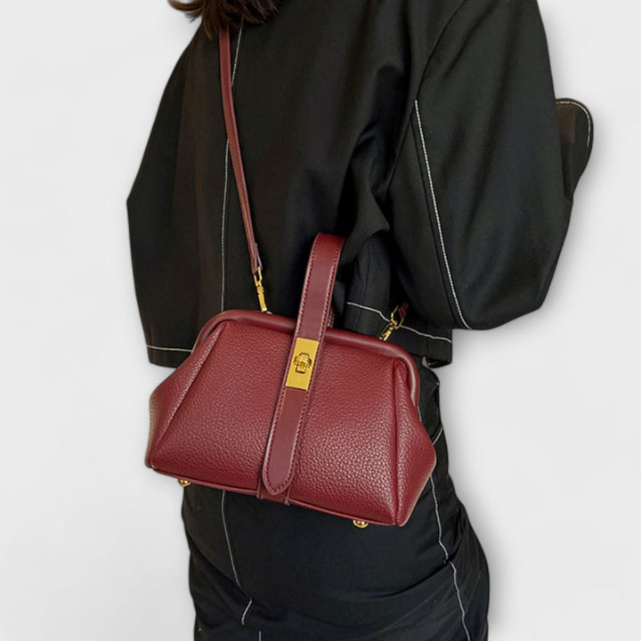 Yvonne | Cartera Retro