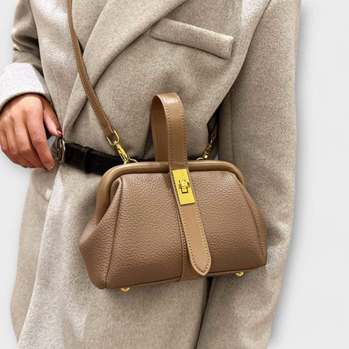 Yvonne | Cartera Retro