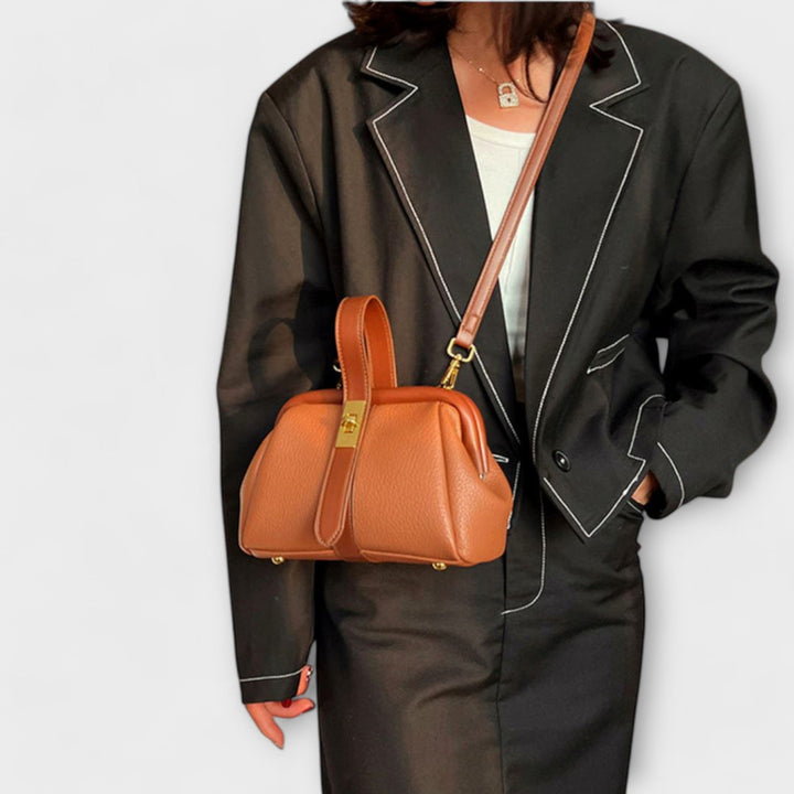 Yvonne | Cartera Retro