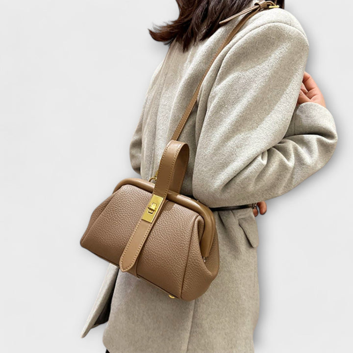 Yvonne | Cartera Retro