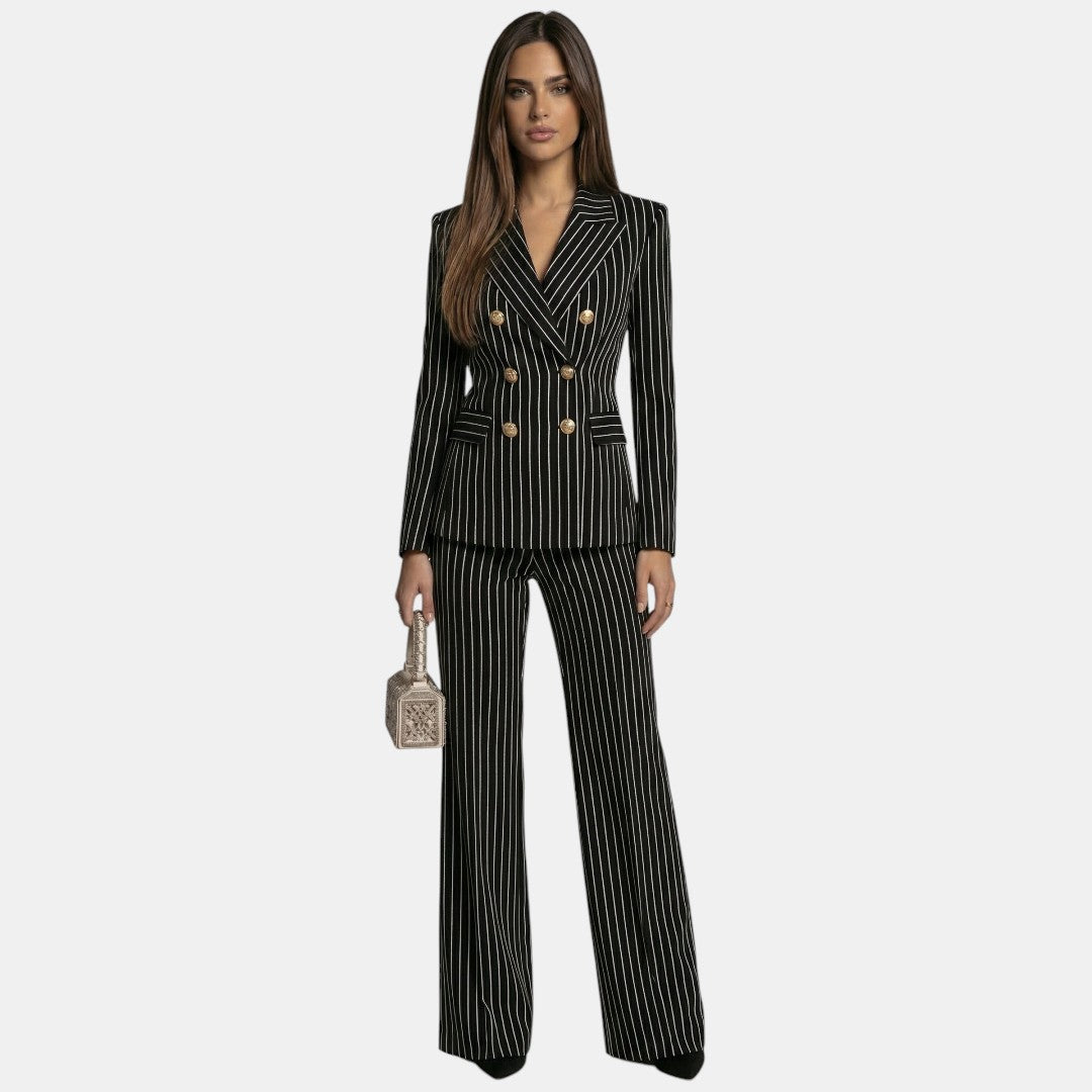 Victoria | Traje Diplomático Elegante
