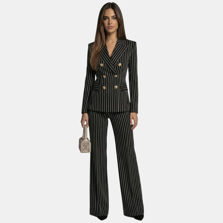 Victoria | Traje Diplomático Elegante