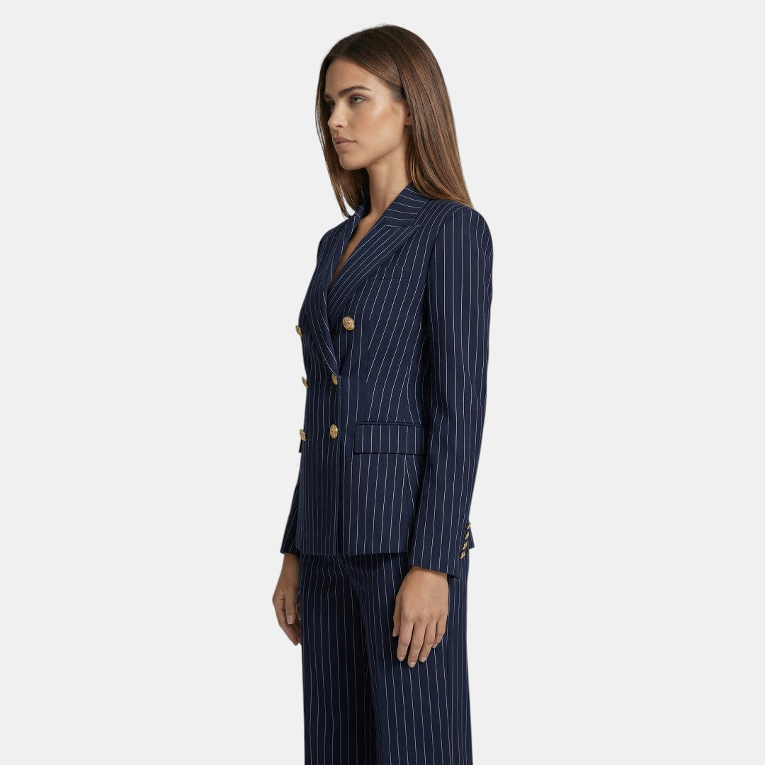 Victoria | Traje Diplomático Elegante