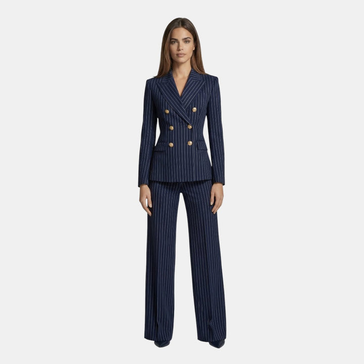 Victoria | Traje Diplomático Elegante