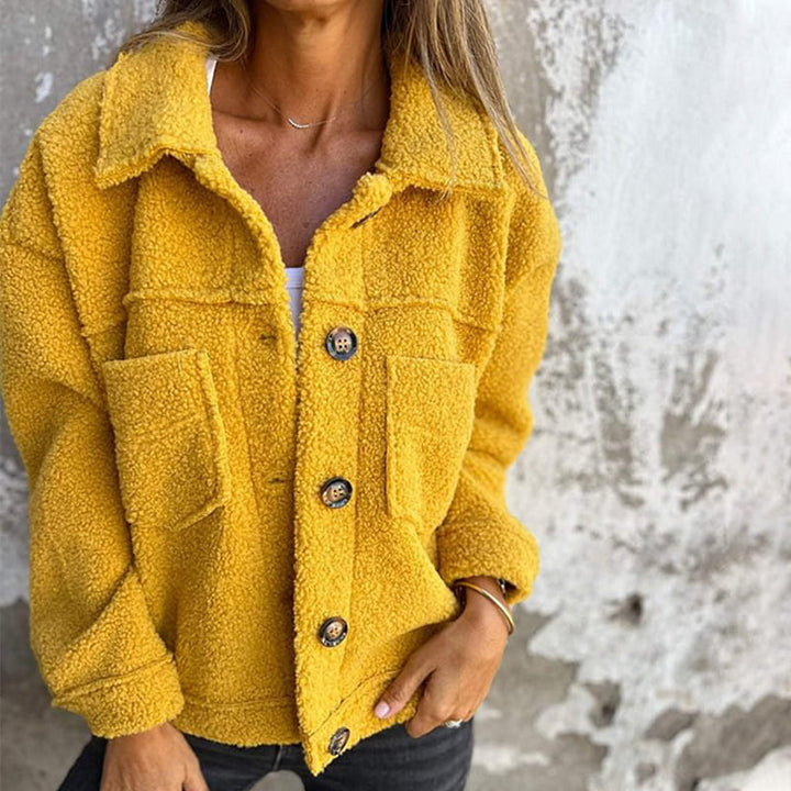 Luna | La Chaqueta Teddy — Edición Final