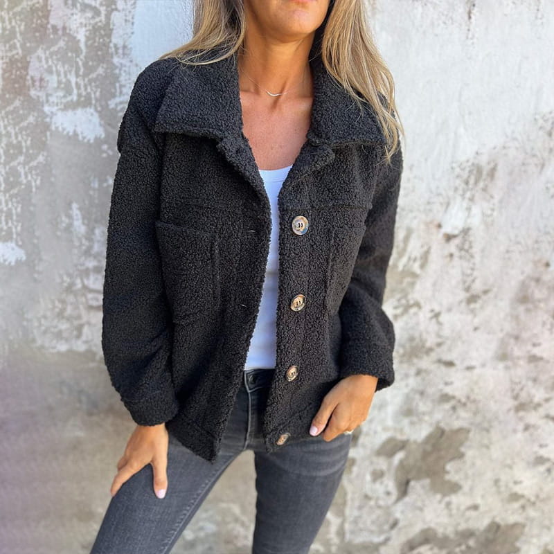 Luna | La Chaqueta Teddy — Edición Final