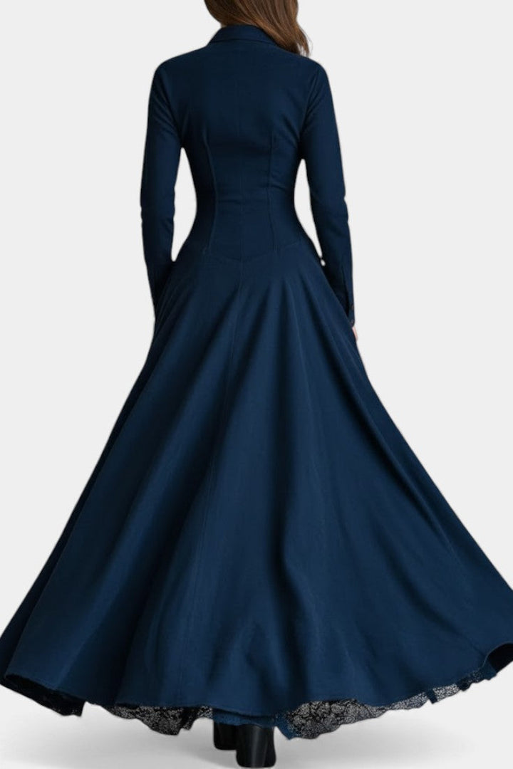 Trinidad | Vestido Largo de Ante con Cuello y Detalles de Encaje
