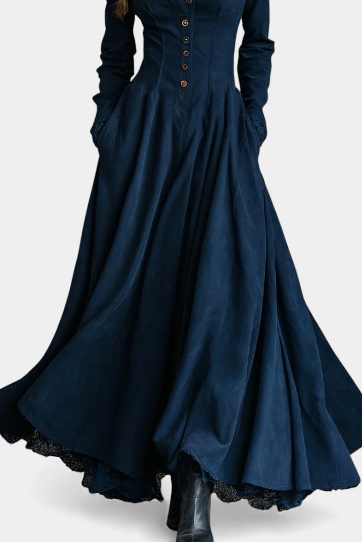 Trinidad | Vestido Largo de Ante con Cuello y Detalles de Encaje