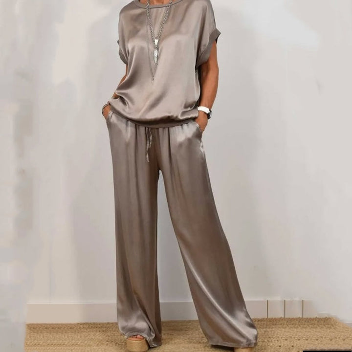 Rita | Conjunto Elegante de Dos Piezas – Blusa Fluida y Pantalones de Pierna Ancha