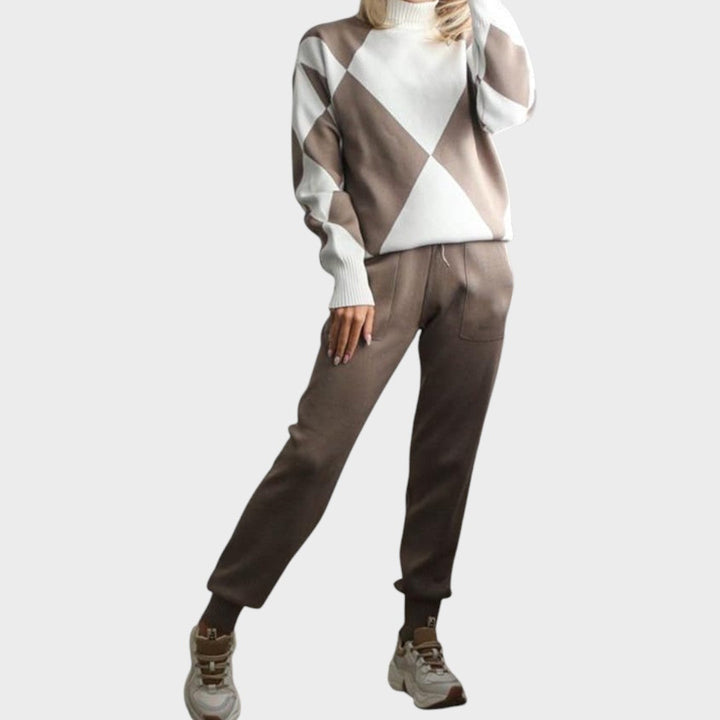Mannu | Conjunto de Suéter y Pantalón de Malla Liviana